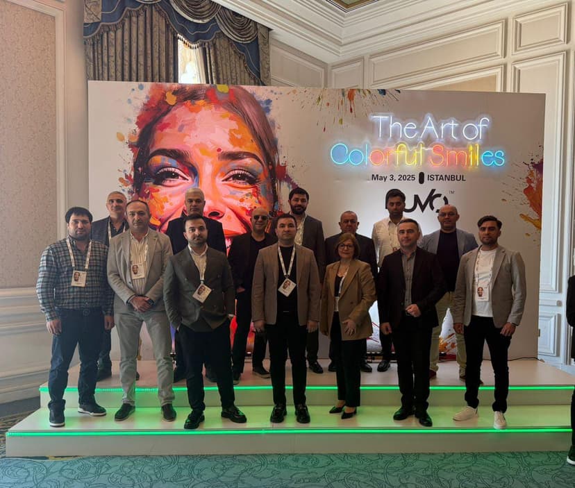 "The Art of Colourful Smiles" Simpoziumu